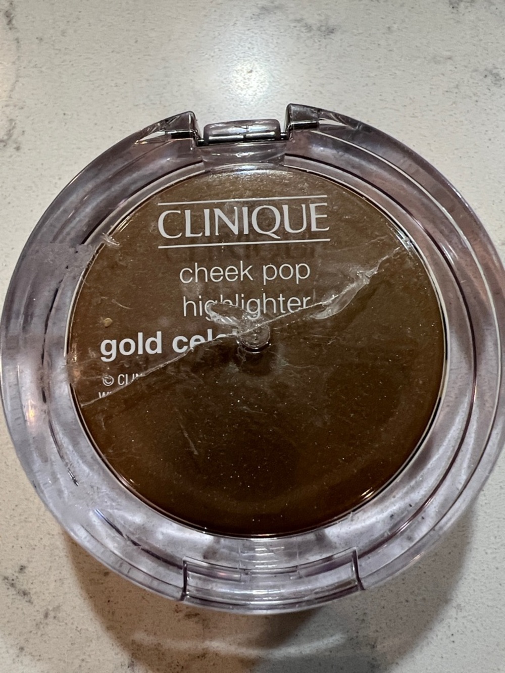 Clinique Cheek Pop Highlighter, specifically in the shade Gold Celebration - Picture 6 of 6
